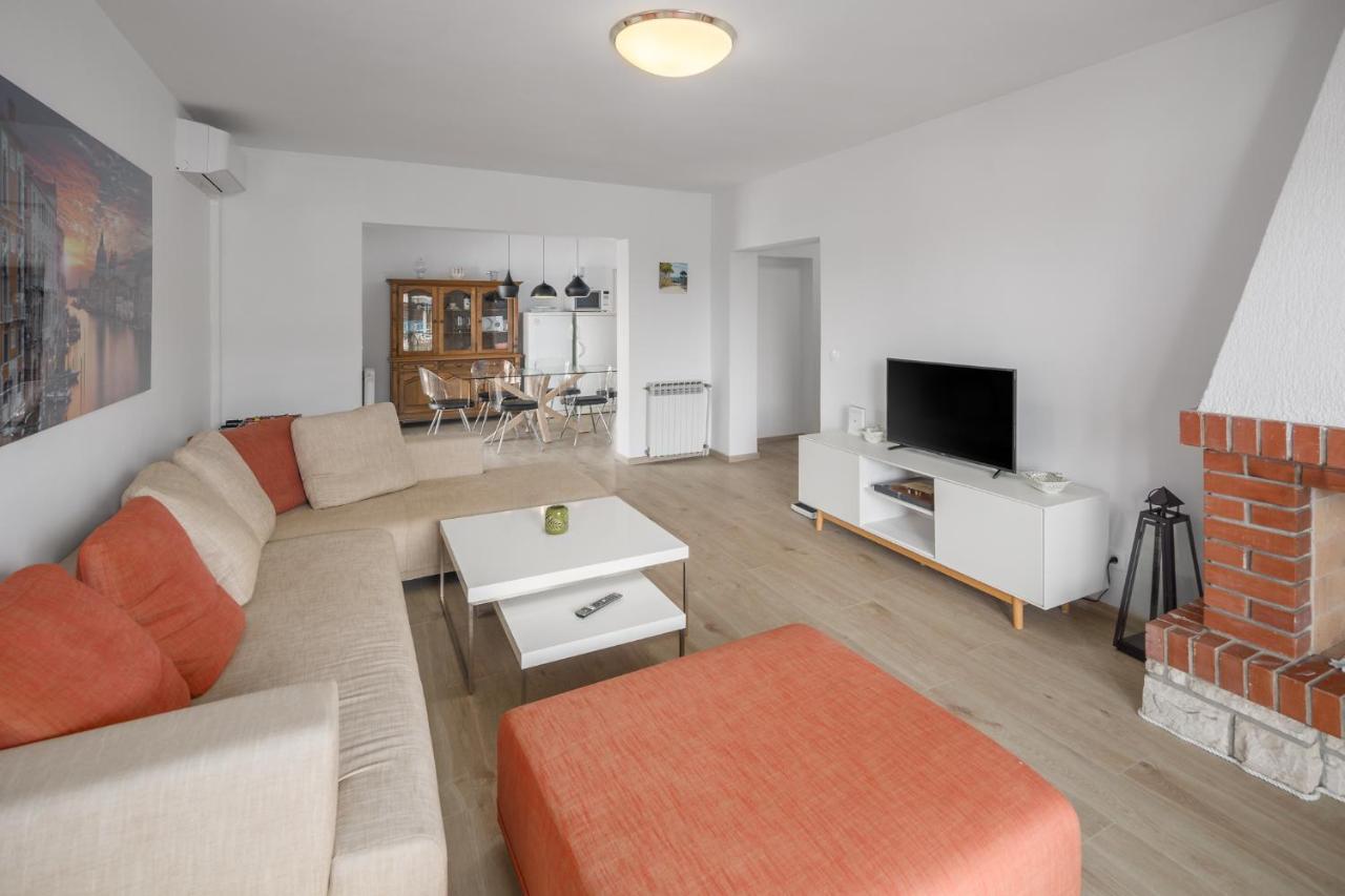 Dolce With Pool And Bbq Apartment *